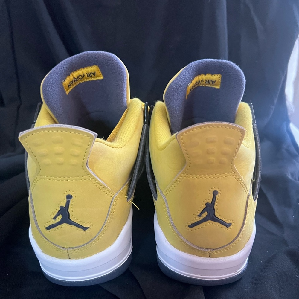 Black Friday only price 🖤 Jordan retro 4 lightening Yellow big Kids Sneakers sz6 - Picture 14 of 14